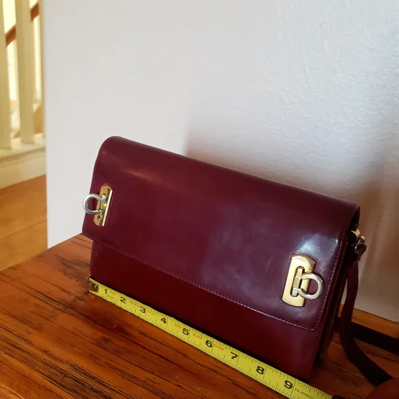 Salvatorre Ferragamo Maroon Bag - Picture 2 of 10